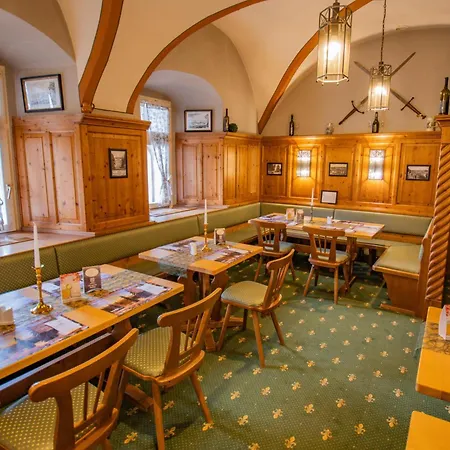 Hotel Schloss 3*
