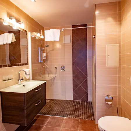 Schloss Hotel 3*