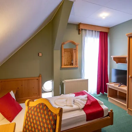 Schloss 3* Nebra